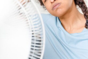 Hete zomer Hitte zomervakantie Hittegolf Tips voor binnen